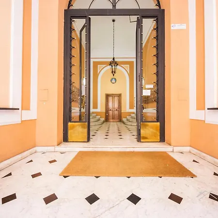 Apartment Center, 2br, Free Wifi & Netflix By Tilo *