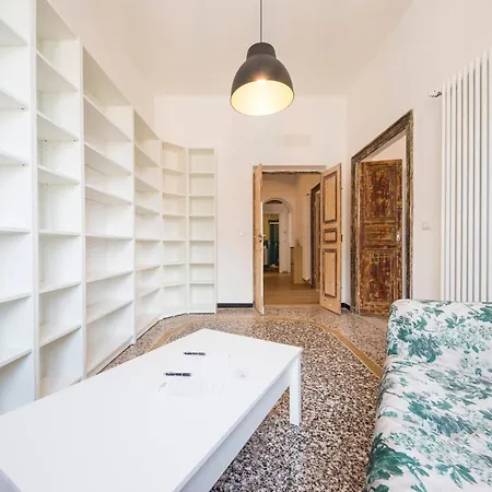Apartment Center, 2br, Free Wifi & Netflix By Tilo Genoa