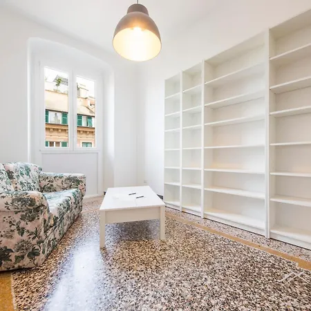 Center, 2br, Free Wifi & Netflix By Tilo Apartment Genoa