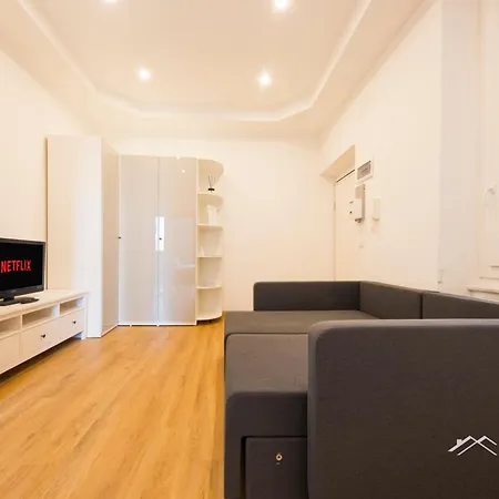 Center, 2br, Free Wifi & Netflix By Tilo Apartamento *