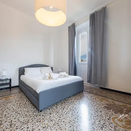 Center, 2br, Free Wifi & Netflix By Tilo