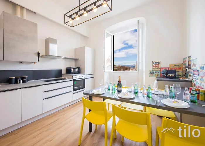 Center, 2br, Free Wifi & Netflix By Tilo * جنوة