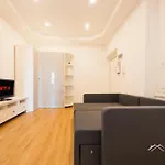 Center, 2br, Free Wifi & Netflix By Tilo Apartament *