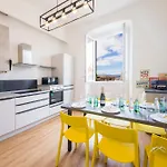 Center, 2br, Free Wifi & Netflix By Tilo * Genua