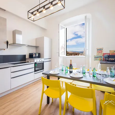 Center, 2br, Free Wifi & Netflix By Tilo * Genova